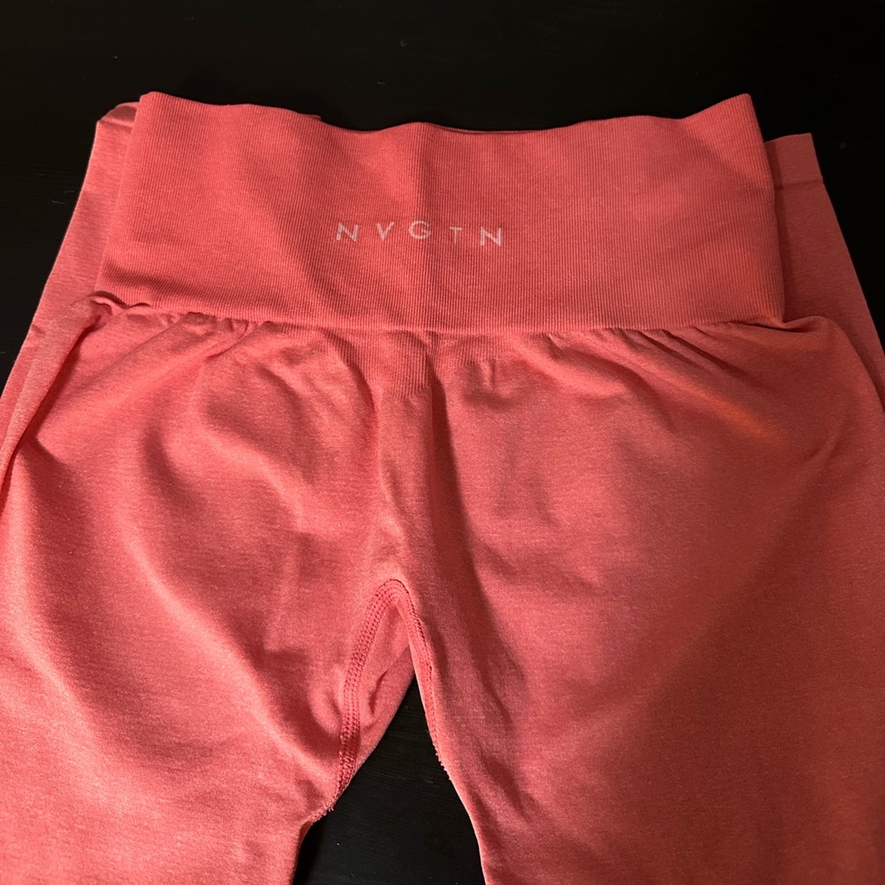 Coral NVGTN Seamless Leggings